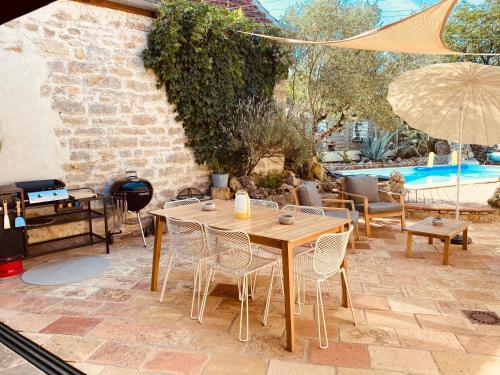 Belle chambre avec piscine et jacuzzi