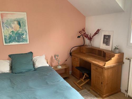 Belle chambre privée Cergy (dans le golf) proche RER A