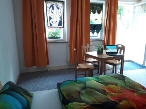 Birkenhof Ashram Lakshmi Zimmer