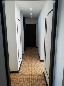 Calme, chambre privée équipée Nr 1-4