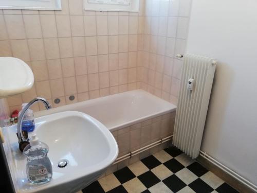 Calme, chambre privée équipée Nr 3-4