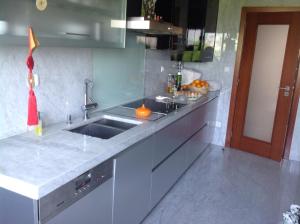 Canas Guest House in Lisbon (AL)