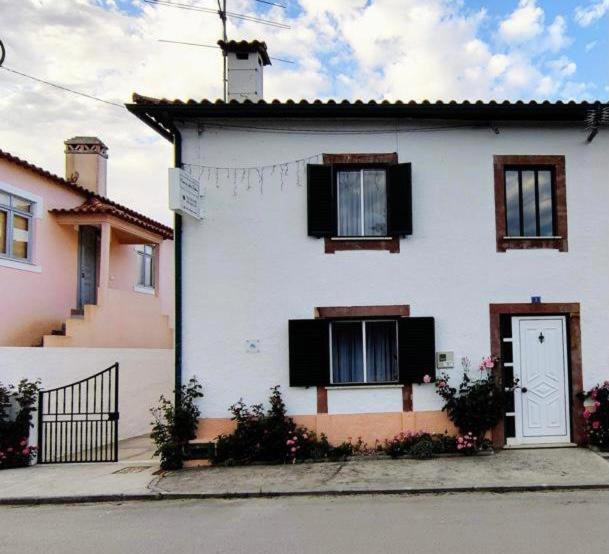 Casa da Avó Fátima Passal Várzea Pequena Vila Nova do Ceira, 3330-408 Góis