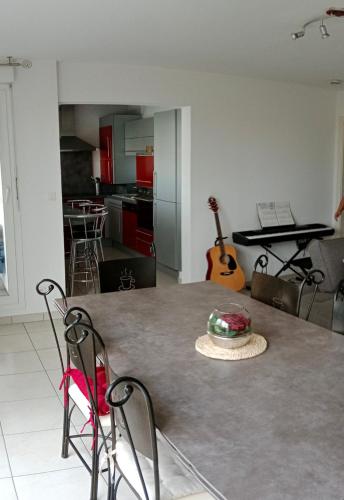 Chambre #1 dans appartement lumineux proche des Vosges
