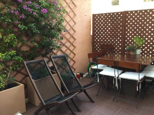 Chambre 1 personne avec terrasse centre ville Marseille 3 nuits min , femme uniquement