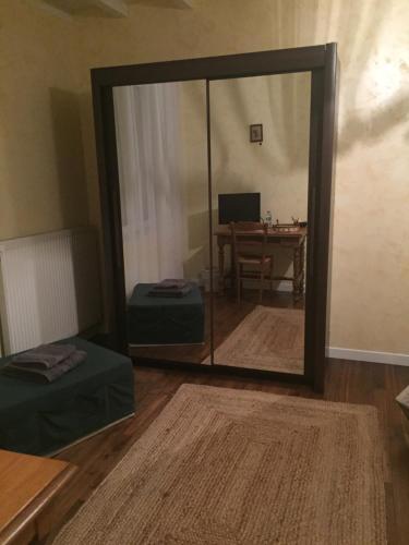 Séjour chez l'habitant Chambre au calme dans Jolie maison de campagne 8 lieu dit Mezachard Ceaux En Couhe , 86700 VALENCE EN POITOU 86700 Céaux-en-Couhé -1