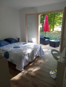 Chambre au calme entourée par la nature.