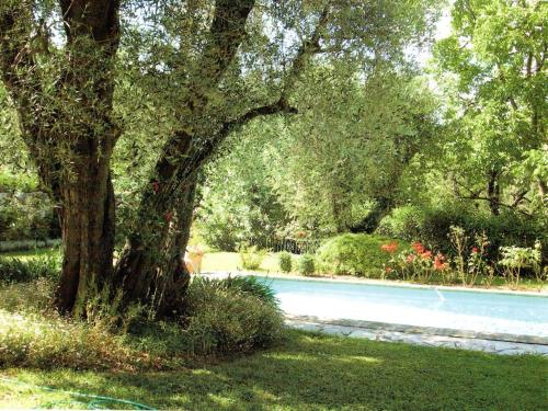 Chambre avec acces jardin et piscine. Weekend ou semaine.