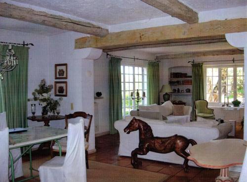 Chambre avec acces jardin et piscine. Weekend ou semaine.