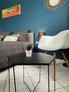Chambre calme avec piscine