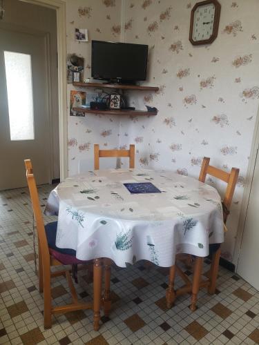 Chambre chaleureuse à la campagne