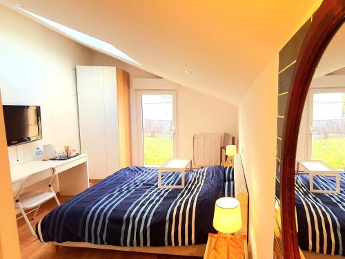 Chambre chez l'habitant avec salle d'eau en rez de chaussée 10 min gare et centre ville