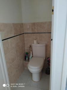 CHAMBRE CONFORTABLE,Près Gare,CLIM,PARKING,pt déjeuner