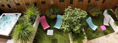 chambre d'hôtes RDC spa et petit-déjeuner en lisière de forêt