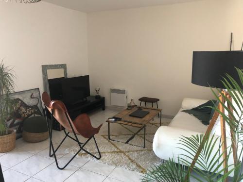 Chambre dans appartement avec vue sur le port