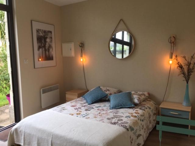 Chambre dans dépendance Maison de Ville + abri vélos 14 Rue du Docteur Bouchard, 49400 Saumur