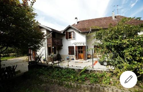 Séjour chez l'habitant Chambre dans maison a la campagne Impasse de Fesseaud 38480 Pressins Rhône-Alpes