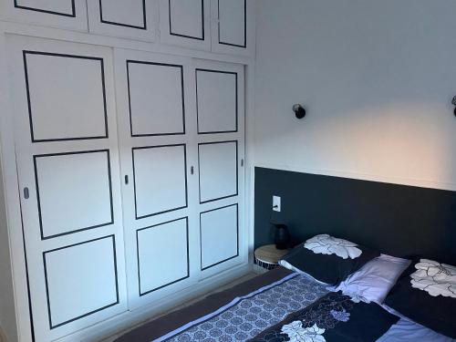 Chambre dans petite maison