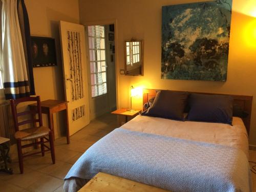 CHAMBRE dans Villa charmante