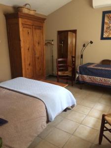CHAMBRE dans Villa charmante