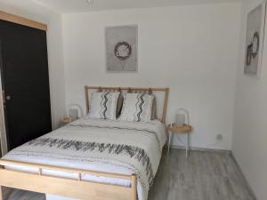 Séjour chez l'habitant Chambre double indépendante BALI au sein du domaine PASSELOUP 122 Chemin du Merloup 69400 Liergues Rhône-Alpes