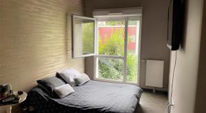 Chambre et salle de bain privée dans maison proche Paris et Disney