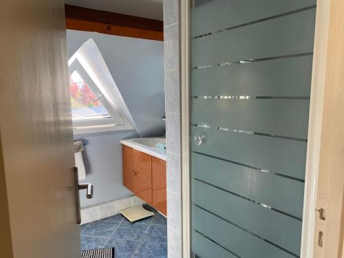 Chambre et salle de bain privées chez particulier