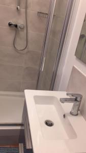 Séjour chez l'habitant chambre noisy 172 Avenue de Rosny 93130 Noisy-le-Sec Île-de-France