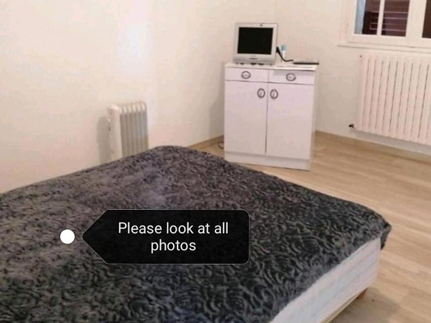 Chambre parquet flottant chez l'habitant Grande Rue, 72460 Saint-Corneille