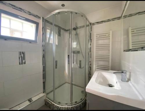 Chambre Pinky Elisabeth proche Paris