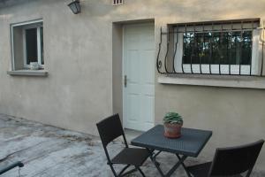 Séjour chez l'habitant Chambre privée avec parking Rue de Sauve 30900 Nîmes Languedoc-Roussillon