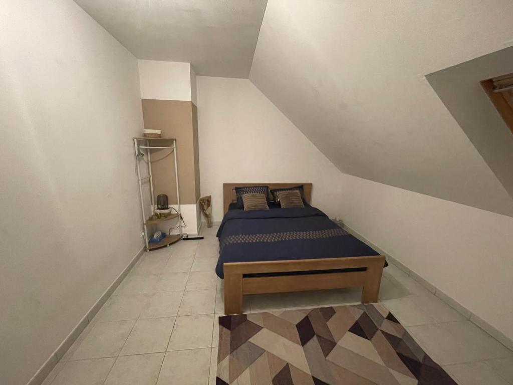 Séjour chez l'habitant Chambre privée dans appartement résidentiel - Résidence calme Appart H01 Allée de la 6ème Heure 80000 Amiens