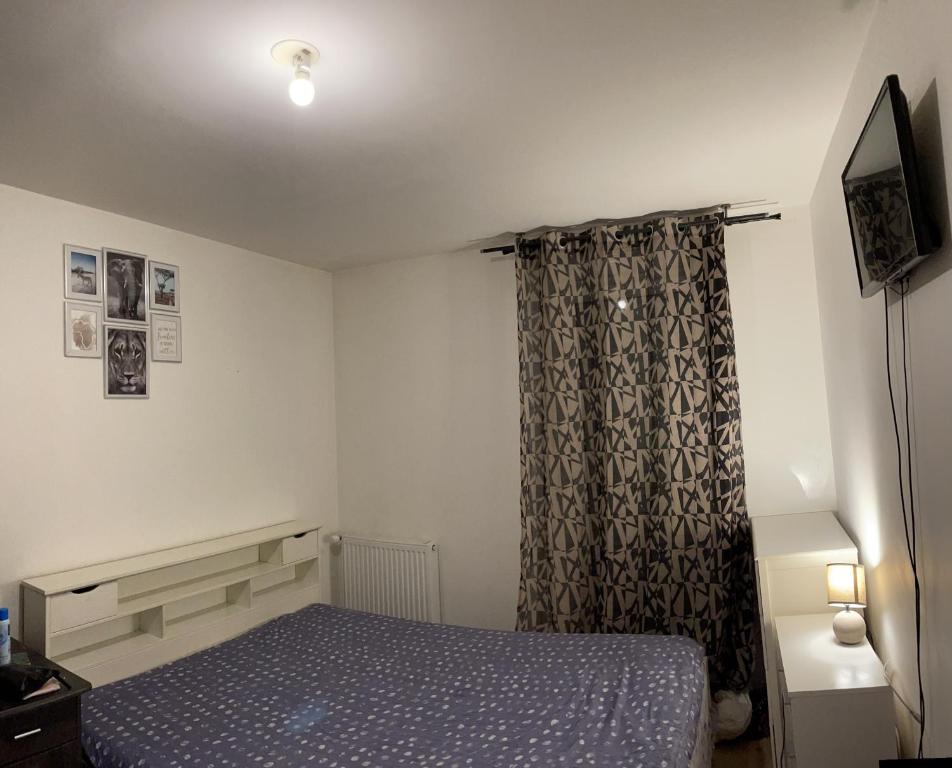 Séjour chez l'habitant Chambre privée standard à 25 mn de Disneyland 6 Rue Louis Vallin 77100 Meaux