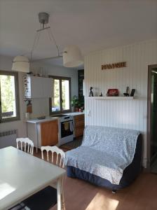 Chambre s dans chalet au calme