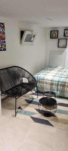 Chambre studio avec salle de bain privée