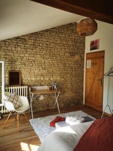 Chambre terracotta à la campagne