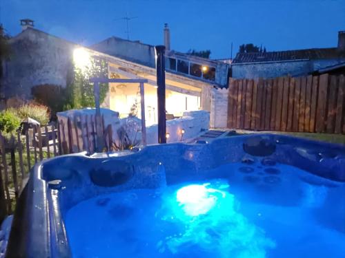 Chambres d'Hôtes et JACUZZI Privé - Le Logis de Pearl