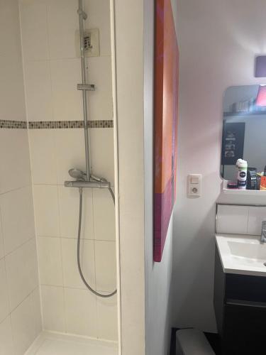 Chambres privatives avec SDB commune ( idéales pour 5 personnes )