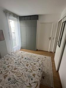 Séjour chez l'habitant Charmante suite privée à 13mn de la Défense 65 Rue Maurice Berteaux 95870 Bezons Île-de-France