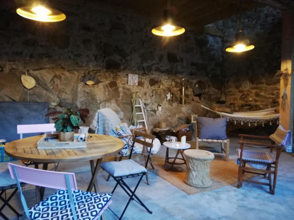 Chez Camille 2 25 Chemin du Vernier, 69620 Saint-Laurent-dʼOingt