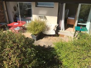 Chez Isa, espace prive, 1ou 2 chambres, terrasse et jardin, entrée autonome