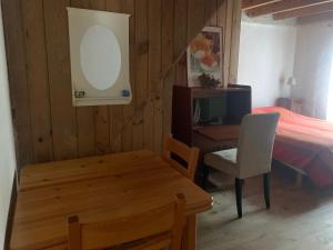 Chez JL chambres d'hôtes en village Ardéchois