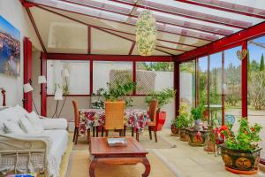 Clos des hérissons, chambre mimosa, piscine, jardin