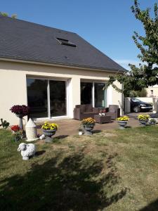 Séjour chez l'habitant Colocation ggayfriendly chez l'habitant près de la plage naturiste de Granville Clos des ormes (dernière maison à gauche dans l'allée des ormes) 50290 Bréville-sur-Mer Normandie