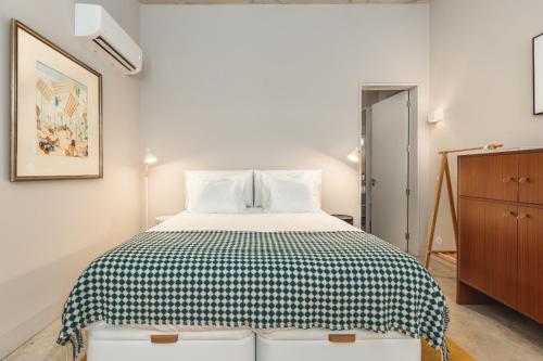Contemporary Tanger Suite - Serralves and beach