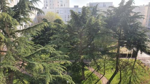 Dans grand appart de 113m2 proche Paris