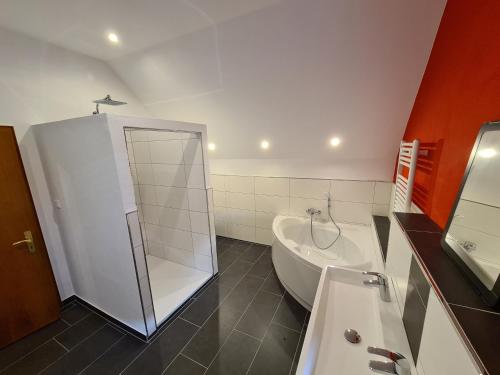 Séjour chez l'habitant Das Baumeisterhaus - Monteurzimmer in Grünberg Hattenröder Straße 12 35305 Grünberg Hesse