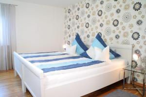 Séjour chez l'habitant DEB 035 Ferienwohnung im Westerwald Forststraße 2 56244 Freirachdorf Rhénanie-Palatinat