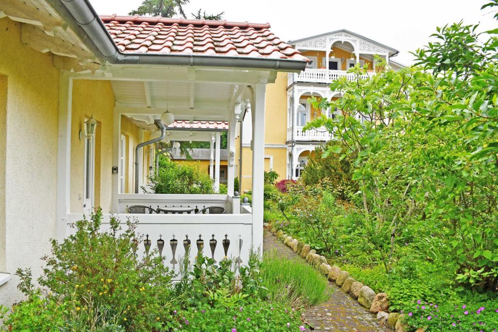 DEB 043 Ferienwohnungen im Ostseebad Göhren Landhaus Gartenweg 1, 18586 Göhren