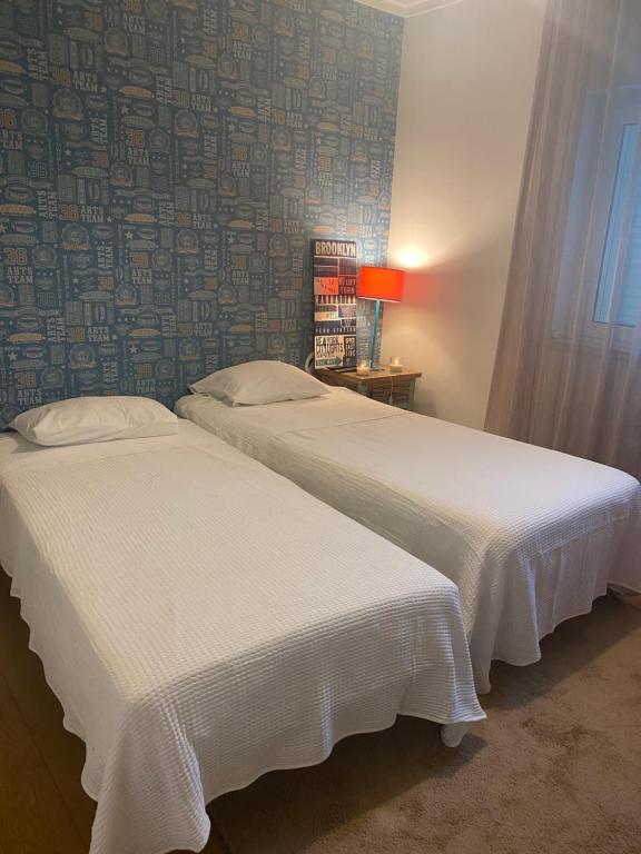 Double room&comfortable&Lisbon&Cascais&beach&pool 7 Rua dos Lilazes, 2760-076 Caxias